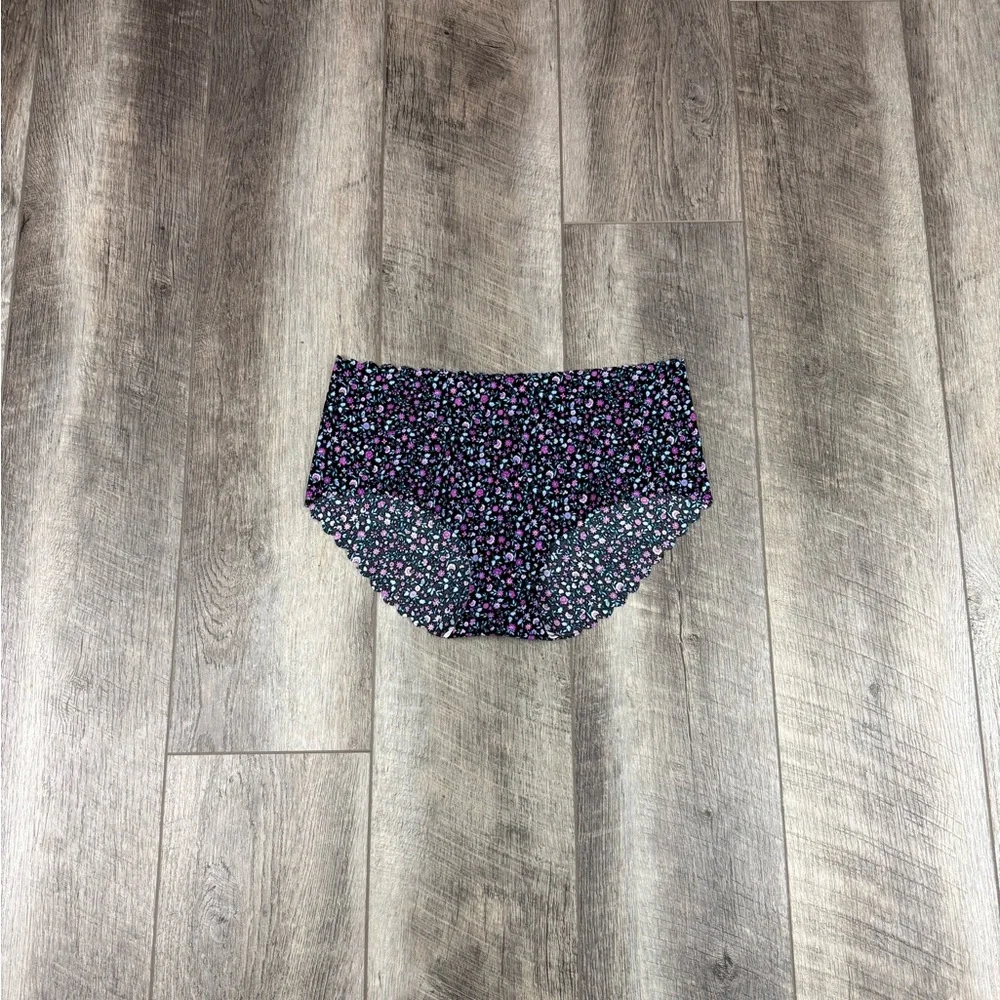 VS Black/Purple Floral Hiphugger Underwear‎